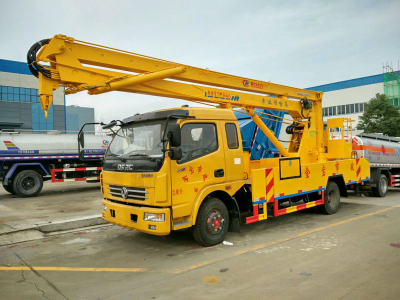 國(guó)五東風(fēng)多利卡排半18米高空作業(yè)車(chē)