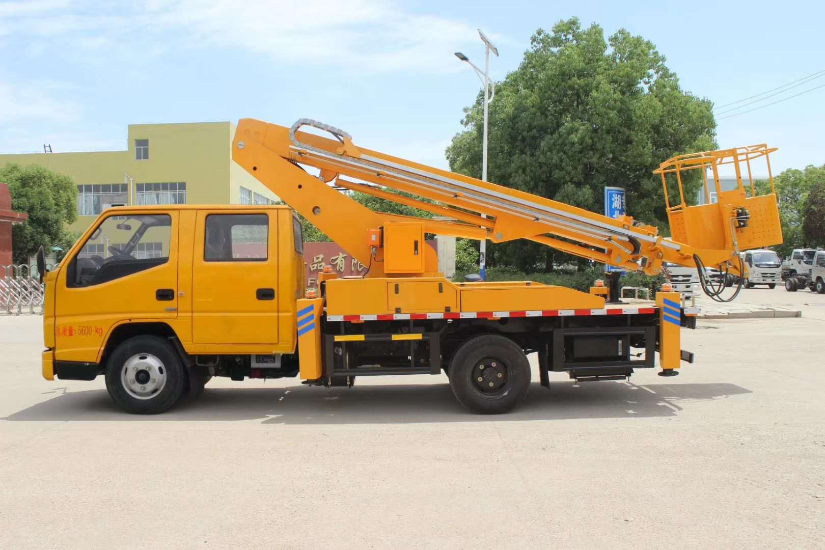 江鈴雙排國六17.5米高空作業(yè)車