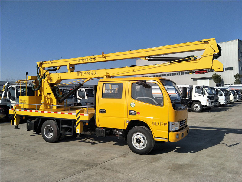 東風多利卡14米高空作業(yè)車