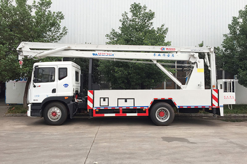 國六東風(fēng)D9型20米高空作業(yè)車