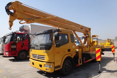 東風多利卡18米高空作業(yè)車