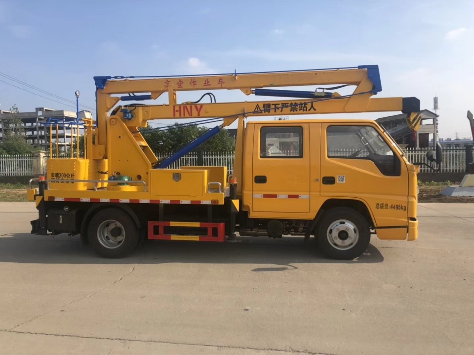 認(rèn)識一下風(fēng)靡市場的藍牌高空作業(yè)車