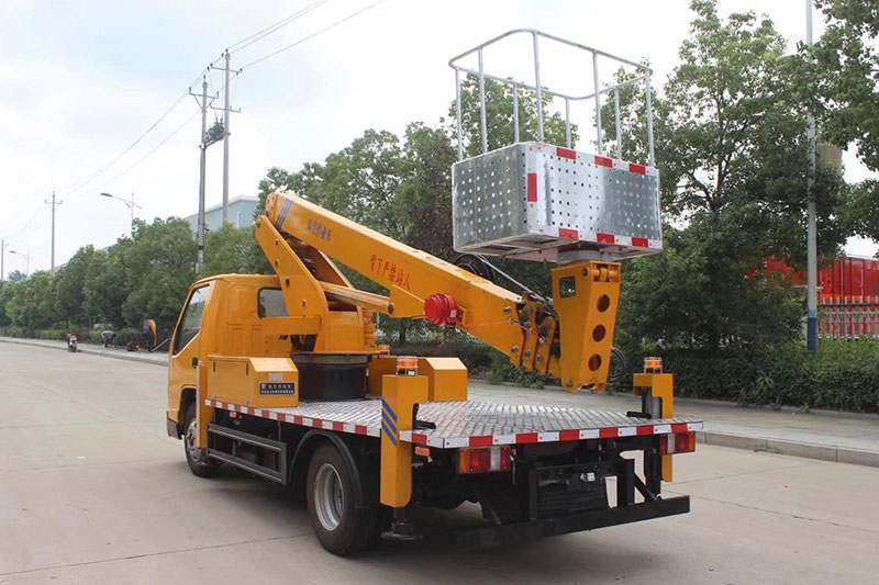 東風(fēng)天錦20米折臂式高空作業(yè)車廠家