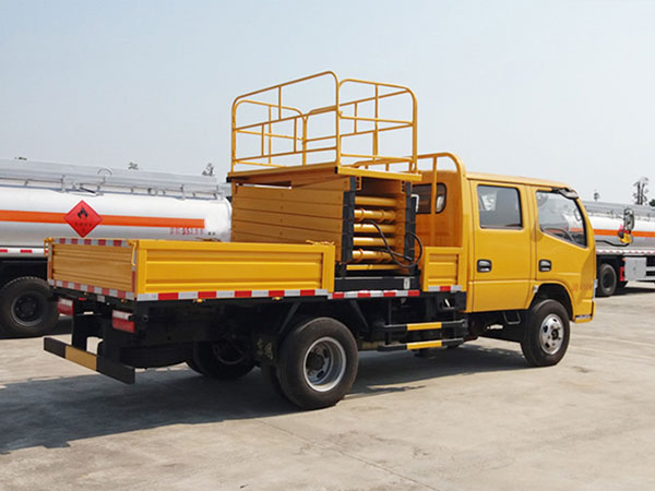 東風(fēng)12米剪叉式高空作業(yè)車(chē)