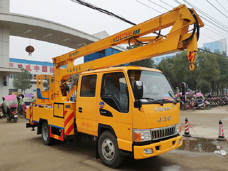 高空作業(yè)車(chē)早秋養(yǎng)護(hù)小技巧