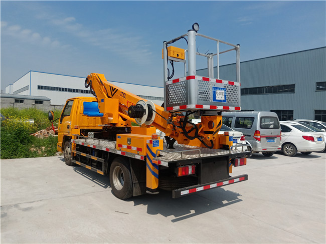 江鈴國六17.2米藍牌伸縮臂高空作業(yè)車