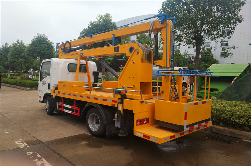 最新國六解放13.5米高空作業(yè)車