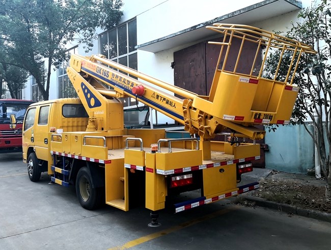 程力東風(fēng)雙排座伸縮臂16米高空作業(yè)車