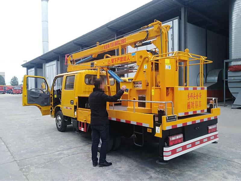 程力東風(fēng)12米高空作業(yè)車(chē)