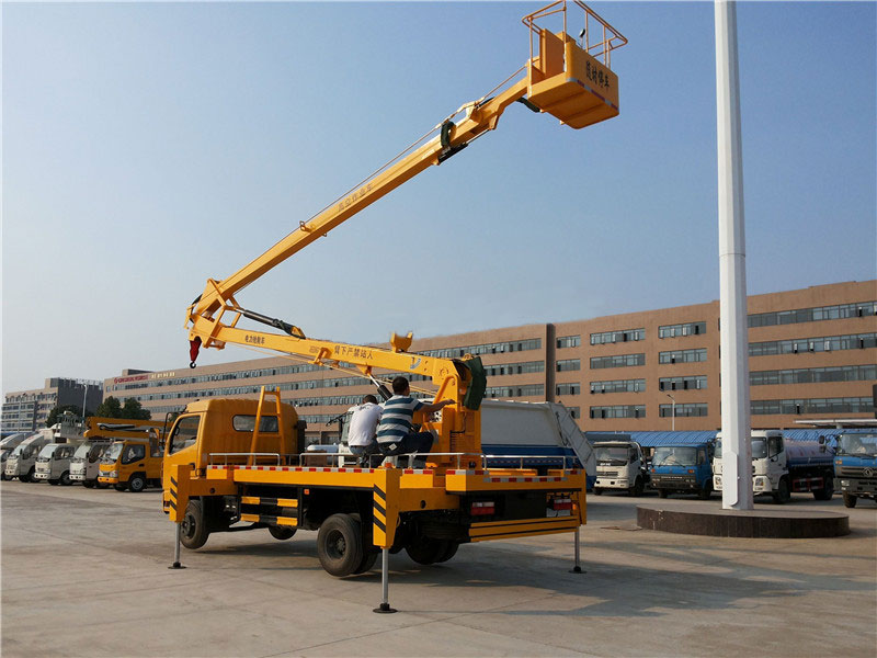 東風(fēng)多利卡18米高空作業(yè)車國五型