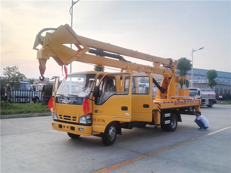 前景可期：國內(nèi)高空作業(yè)車產(chǎn)業(yè)朝著專業(yè)化、多元化、輕量化發(fā)展