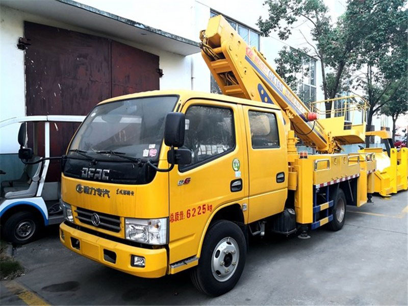 雙排座16米伸縮臂高空作業(yè)車出發(fā)了