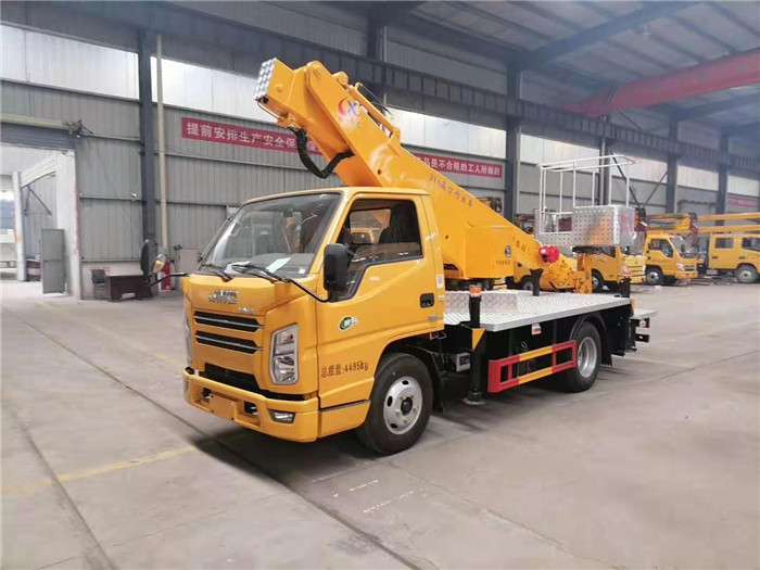 藍(lán)牌16米-18米高空作業(yè)車配置介紹