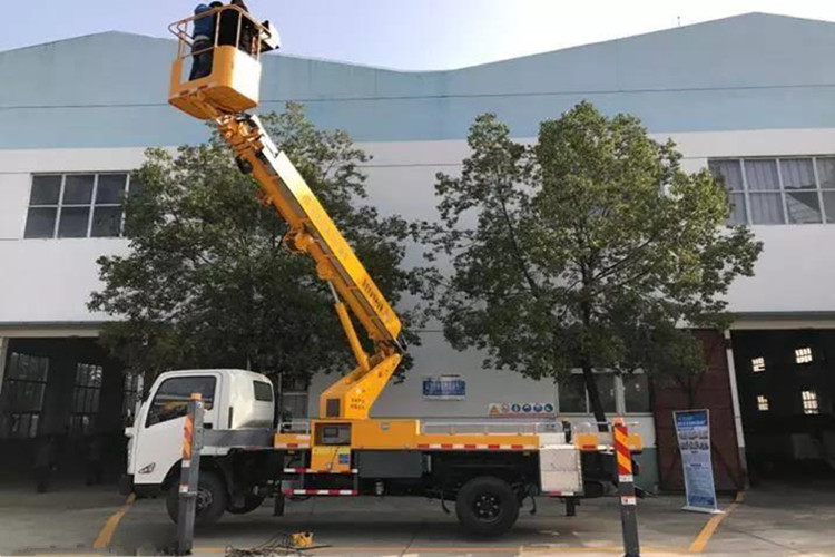 江鈴20米伸縮臂高空攝影車