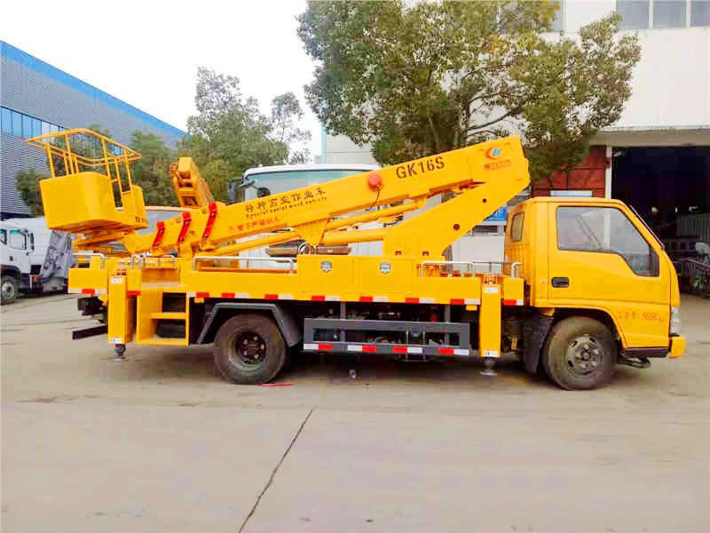順達18米直臂式高空作業(yè)車動態(tài)