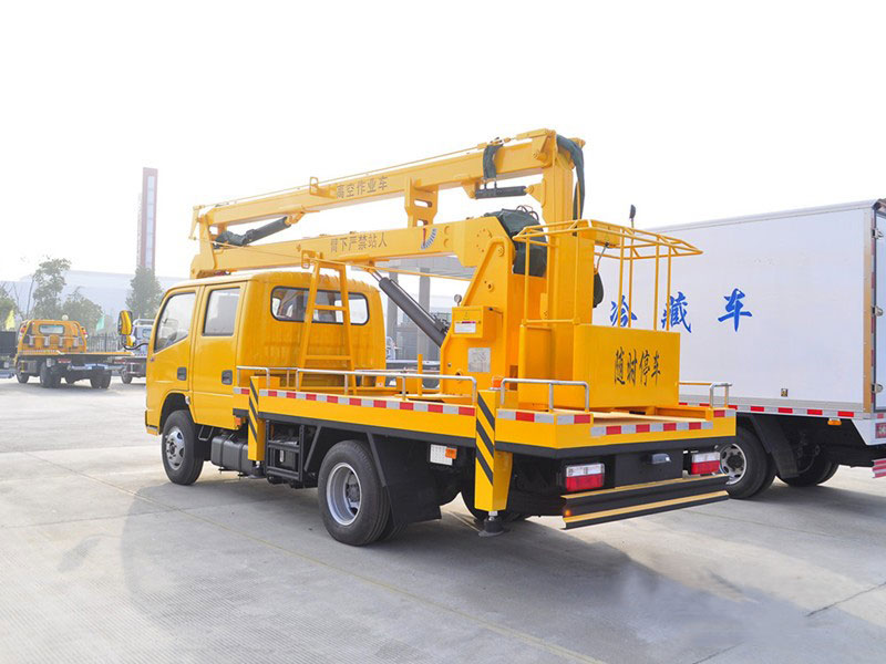 放國六14米折臂高空作業(yè)車