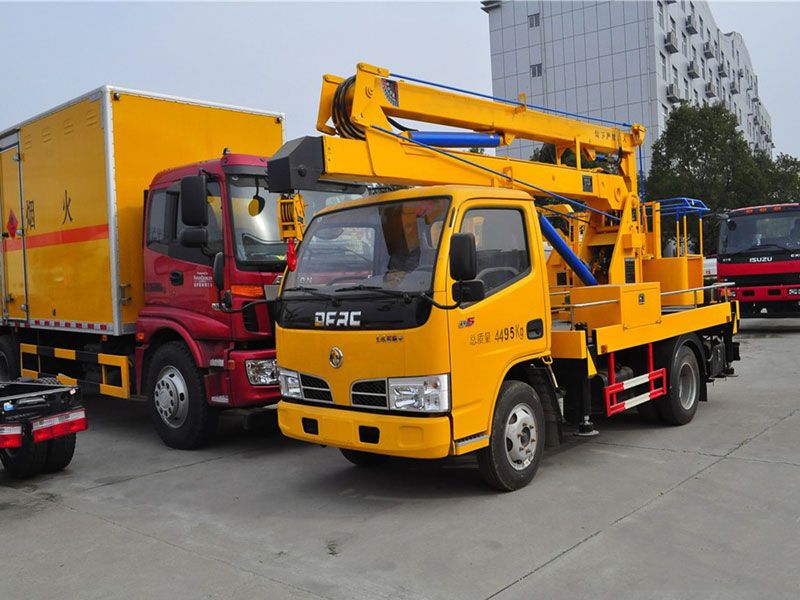 東風(fēng)多利卡12米高空作業(yè)車(chē)