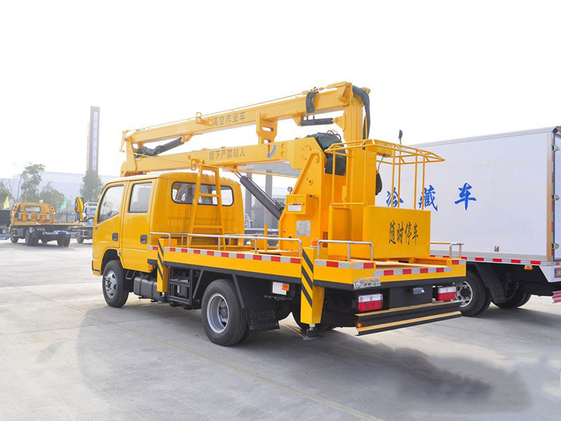 解放國(guó)六14米折臂高空作業(yè)車