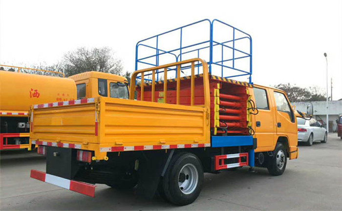 國六藍牌江鈴6-10米高空作業(yè)車