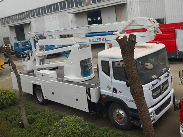 國六東風(fēng)22米高空作業(yè)車