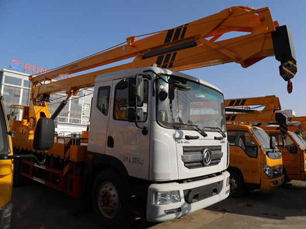 東風多利卡D9國六22米折疊臂式高空作業(yè)車價格