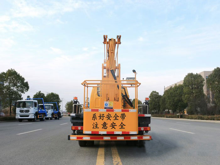 國(guó)六凱馬13.5米藍(lán)牌高空作業(yè)車