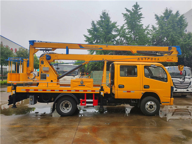 國(guó)六東風(fēng)16米高空作業(yè)車-雙排