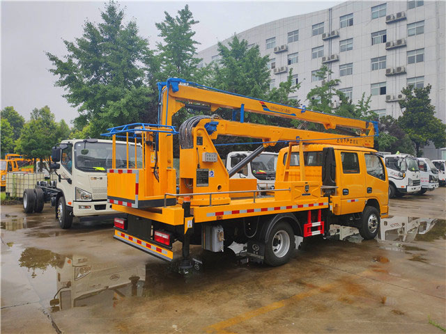 國(guó)六東風(fēng)16米高空作業(yè)車-雙排