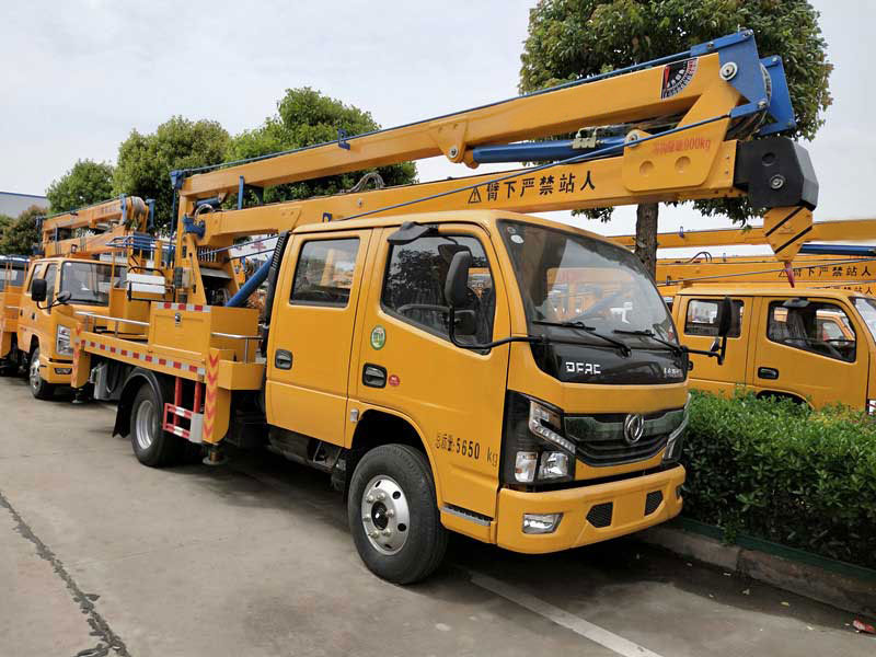 國六東風雙排座14米高空作業(yè)車
