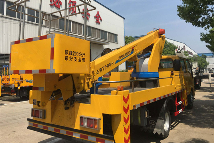國(guó)五五十鈴20米伸縮臂攝影高空作業(yè)車