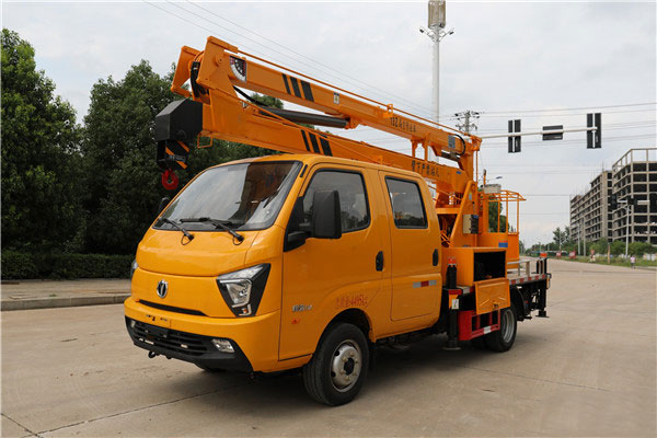 折疊臂式與直臂式高空作業(yè)車的劣勢(shì)與優(yōu)勢(shì)對(duì)比
