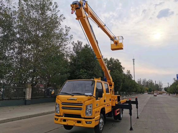 江鈴國(guó)六12米藍(lán)牌高空作業(yè)車