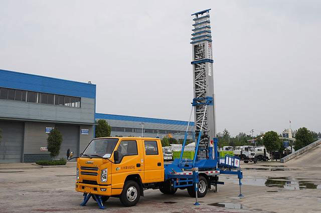 藍(lán)牌江鈴32米云梯車