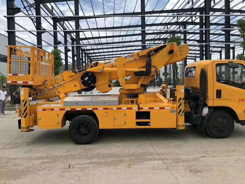 江鈴凱銳20米高空作業(yè)車(chē)