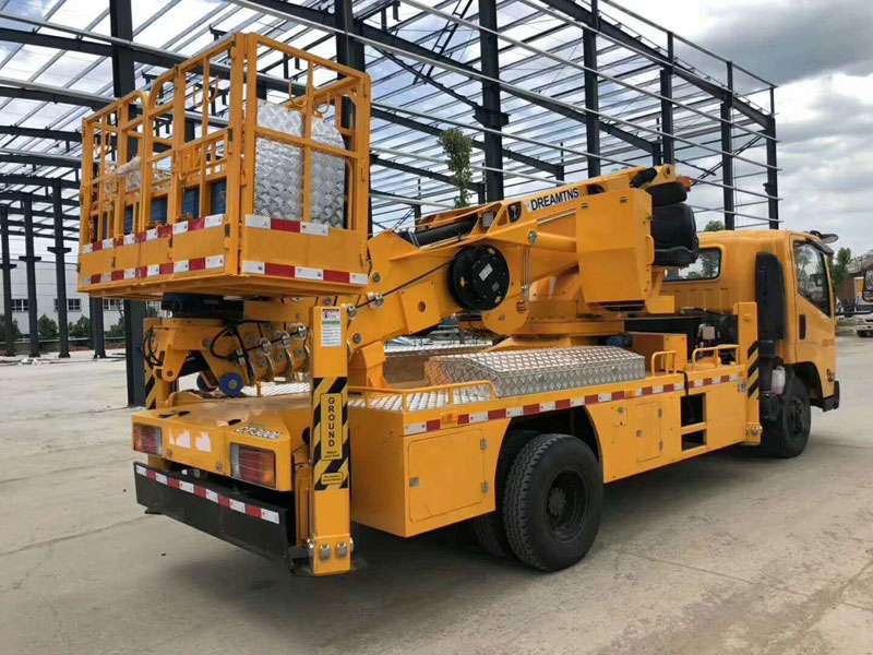 江鈴凱銳20米高空作業(yè)車(chē)