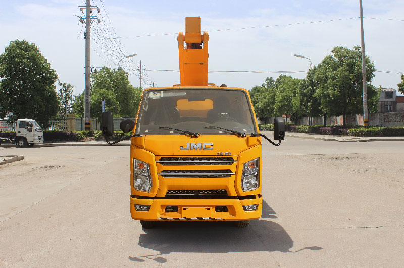 藍(lán)牌江鈴直臂伸縮式21米高空作業(yè)車