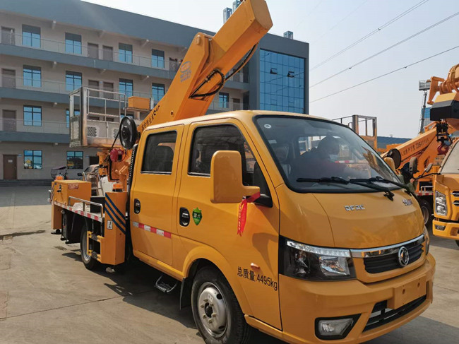 國六東風途逸雙排16米直臂高空作業(yè)車