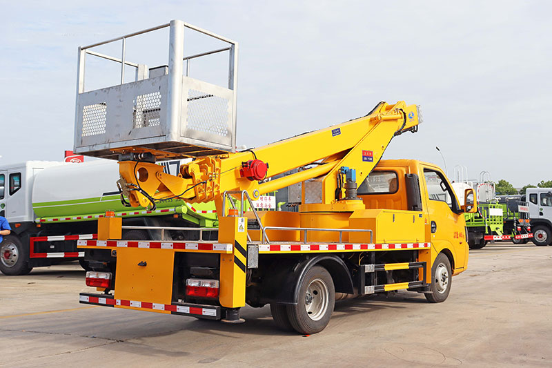國六東風(fēng)途逸16米藍牌單排伸縮臂高空作業(yè)車