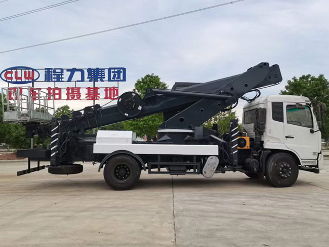 舉升高度45米的東風天錦高空作業(yè)車