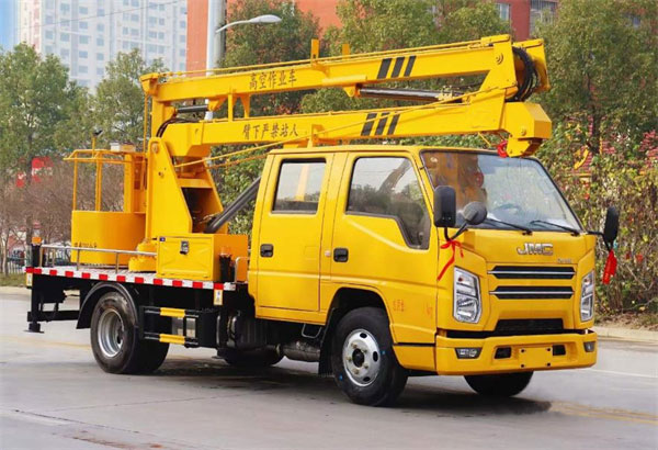 藍(lán)牌江鈴16米曲臂高空作業(yè)車