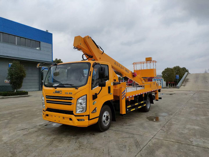 江鈴36米伸縮臂式高空作業(yè)車