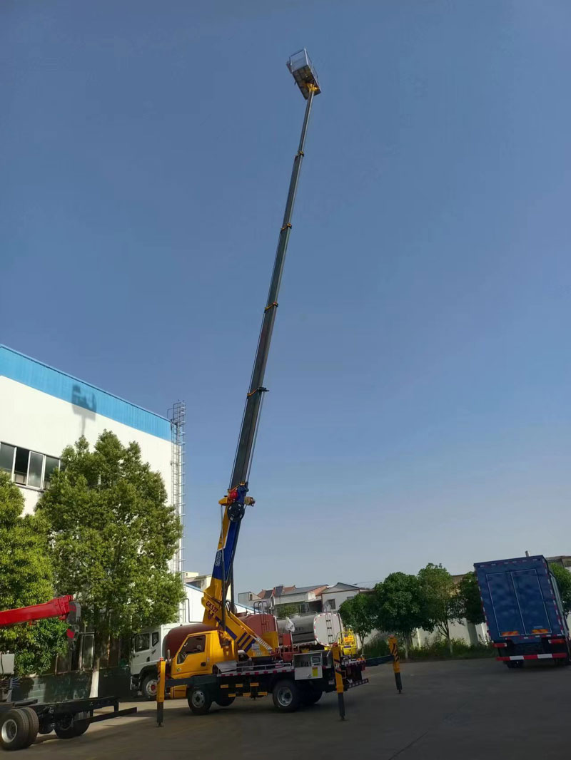 江鈴藍牌27M直臂伸縮式高空作業(yè)車-CL5042JGKA6DS