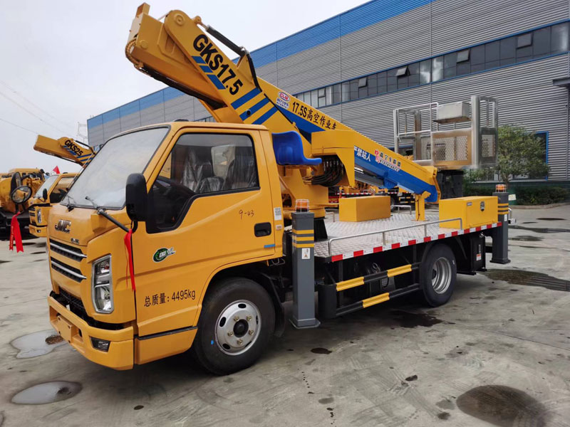 國六江鈴藍(lán)牌17.5米直臂伸縮式高空作業(yè)車