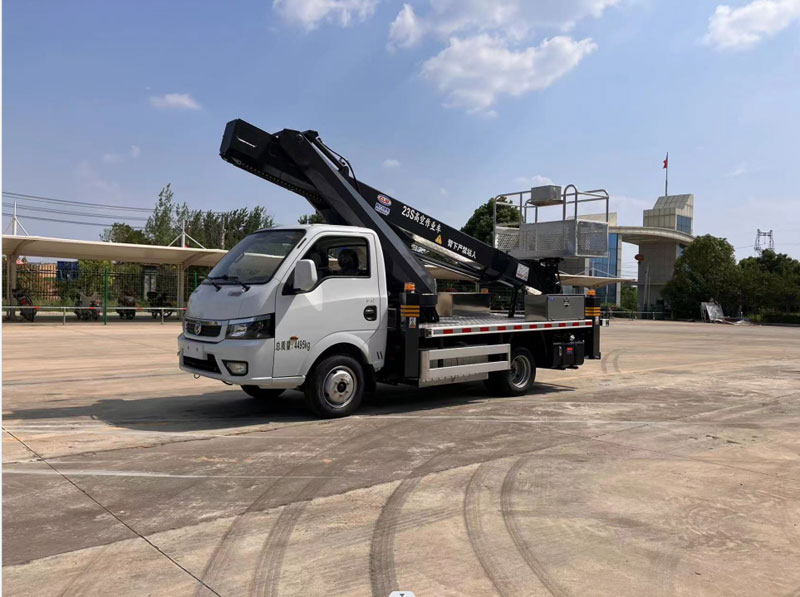 東風高端智能型23米藍牌純電動高空作業(yè)車
