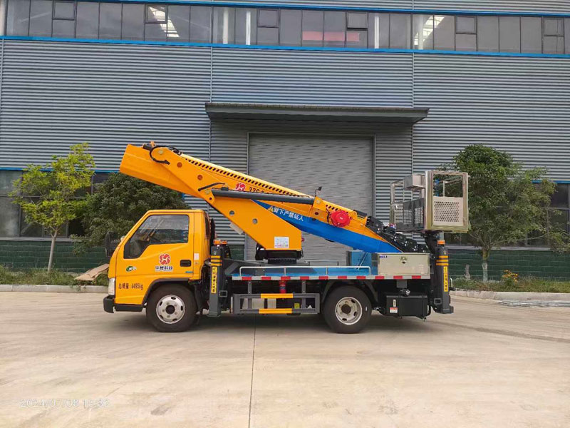 江鈴順達33米高空作業(yè)車