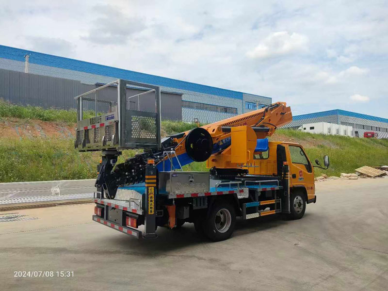 江鈴順達33米高空作業(yè)車